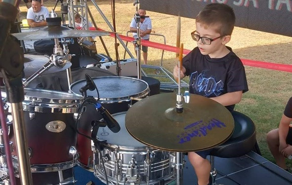 Млади таленти: 5-годишен тапанар од Гевгелија
