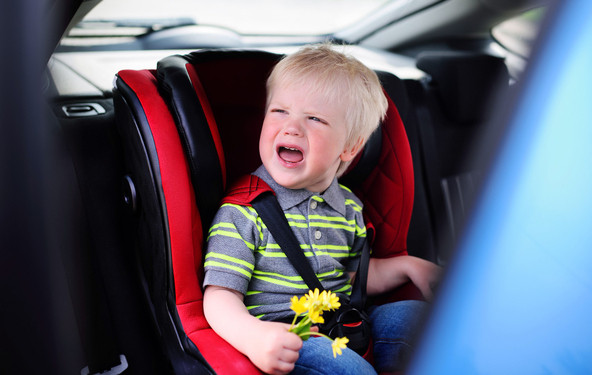 Kako umiriti dojenčka v avtomobilu?