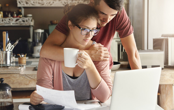 Spremembe družinskih prejemkov: kaj prinašajo staršem?