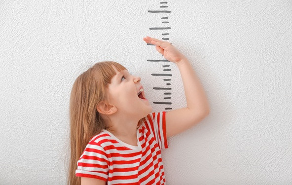 Če otrok zraste manj kot štiri centimetre na leto