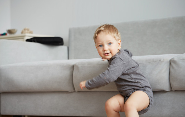 Oprema za dojenčka v starosti 6-9 mesecev