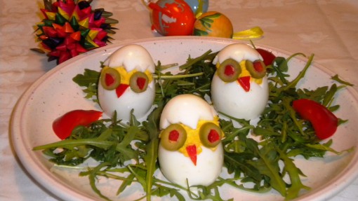 Simpatični jajčni piščanci