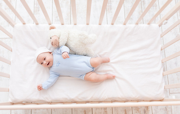 Primerna postelja za dojenčka