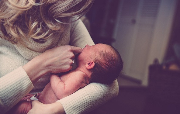 Novorojenček: Prvi dnevi doma  