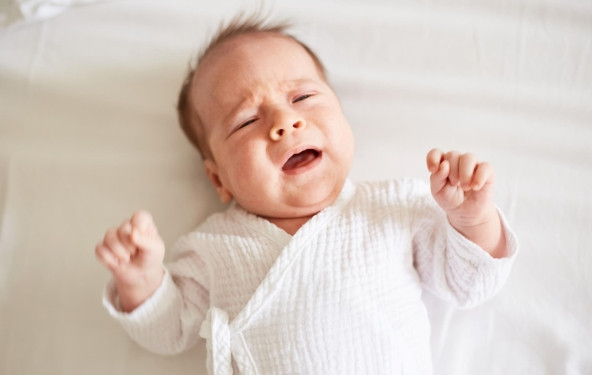Kaj pomeni dojenčkov jok?