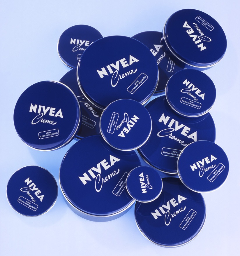 Plava Nivea krema