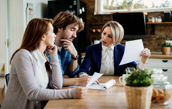 Mogli smo sporazumno da se razvedemo za 600 dolara.