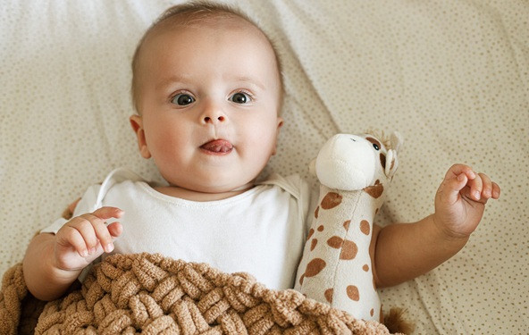 Top 10 stvari za bebe koje ne koristimo, a svi kupimo