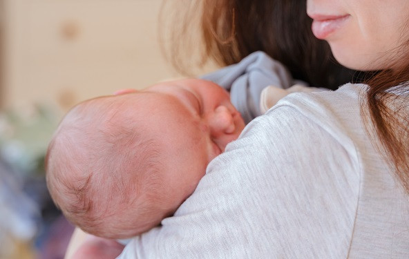 FONTANELA: Šta treba da znate o bebinoj glavi