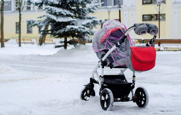 Prizor mame i bebe iz Finske u Srbiji je nezamisliv