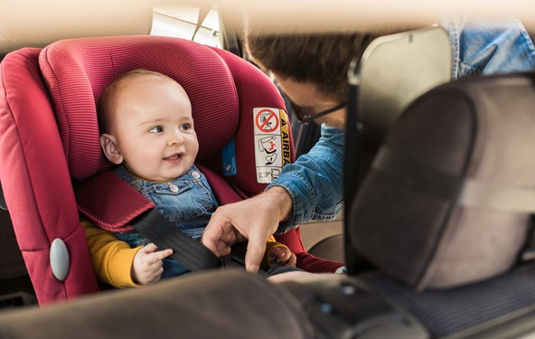 Koliko dugo moja beba može biti u auto-sedištu?